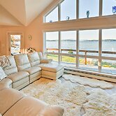 Luxurious Oceanfront Flanders Bay Home w/ Kayaks!