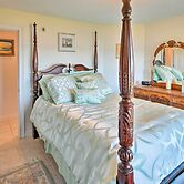 Luxurious Oceanfront Flanders Bay Home w/ Kayaks!