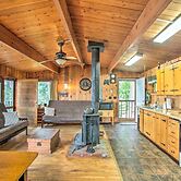 Remote Escape: Serene Lakeside Cabin w/ Beach