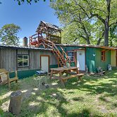 Serene Green Forest Hideaway w/ Spacious Yard
