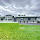 Tranquil Indigo Getaway < 3 Mi to Hot Pools!