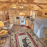 Cozy Augusta Cabin w/ Grill - Walk to Main St