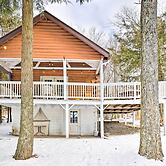 Private Lake Access & Canoes: Pennsylvania Cottage