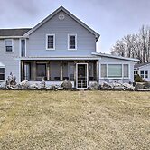 Spacious Sheboygan Home w/ Grill & Fire Pit!
