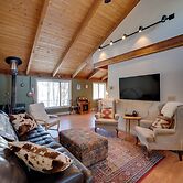 Unique Thornton Townhome: Swim, Ski, & Hike!