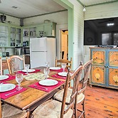 Vintage Louisiana Vacation Rental Home