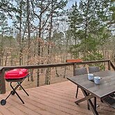 15 Mi to Hot Springs Nat'l Park: Home w/ Fire Pit!