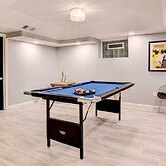 Luxurious Detroit Home - Walk to Golf & Park!