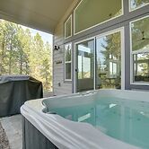 New Meadows Golf Resort Vacation Rental w/ Hot Tub