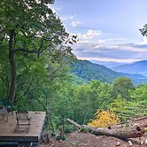 8 Acres & Private Decks: Little Switzerland Escape