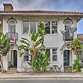 Steps to Avalon Bay: Sunny Catalina Island Home!