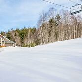 Updated Condo Next to Burke Mountain Bike Trails!