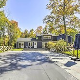 Modern Escape w/ Fire Pit, Near Lake Waramaug