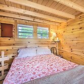 Quaint Oakland Getaway on East Pond Lake!