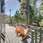 Quiet Sequoia National Forest Cabin w/ Fireplace