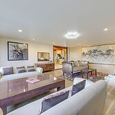 Spacious Pinedale Home w/ Mountain Range View