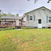 Secluded Getaway < 10 Mi to Saratoga Springs!