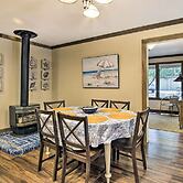 Coos Bay Cottage w/ Fireplace & BBQ Patio!