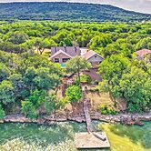 Dock & Private Pool: Lake Palo Pinto Retreat!
