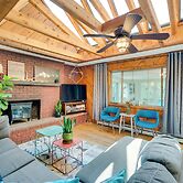 Stunning Golden Home w/ Deck ~ 35 Mi to Denver!