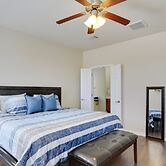 San Antonio Getaway w/ Deck, Fenced-in Yard!