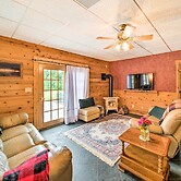 Rustic Keosauqua Gem: Fire Pit & Lake Sugema Views