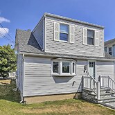 Long Island Home Near Beaches & Golf