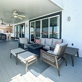Private Dock: Discovery Bay Vacation Rental!