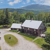 Mtn Views: Colonial Home on Kingdom Trails!