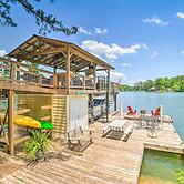 Lake Martin Cabin w/ Luxury Dock & Kayaks!