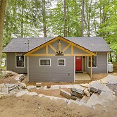 Lakefront Hartford Cabin w/ Canoe & Boat Ramp
