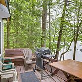 Lakefront Hartford Cabin w/ Canoe & Boat Ramp