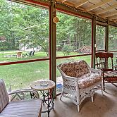 Harbert Cottage w/ Fire Pit: Half Mile to Beach!