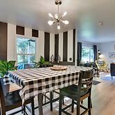 Peaceful + Chic Oasis: Fire Pit, Grill, Yard