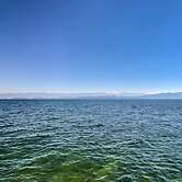 Lakeside Home w/ Beach ~ 14 Mi to Ski Area!