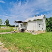 Serene Mcewen Cottage ~ 2 Mi to Golf Course!