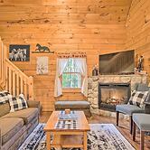 Rustic Rothbury Cabin w/ Resort Amenity Access!