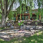 Rivers Edge Mtn Home: Private Hot Tub & Views