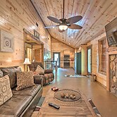 Cabin w/ Hot Tub - Near Broken Bow Lake & Hiking!