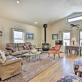 Charming Cody Home, Walk to Downtown!