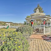 Garden, Gazebo & Fire Pit: Fallbrook Home!