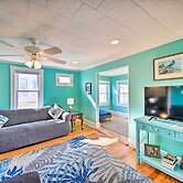 Chincoteague House w/ Enclosed Porch + Deck