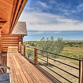 Exquisite Log Home With Lander Valley Views!