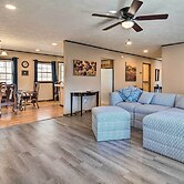 Pet-friendly Saluda Home w/ Mountain Views!