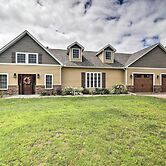 Upstate Hideaway w/ Hot Tub, 13 Mi to Malone!