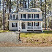 Pet-friendly Home: Spacious Yard + Community Perks