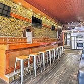 Walk to River: Unique Studio in Renovated Bar!