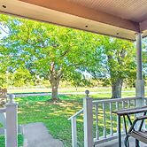 Beautifully Restored Farmhouse in Marshall!