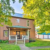 Beautifully Restored Farmhouse in Marshall!
