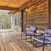 Fire Pit & Mtn Views: Charming Marion Cabin!